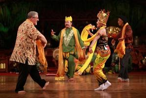 Gending Tayub (Javanese Dance) syot layar 3