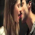 KISSING DATING TIPS & TRICKS