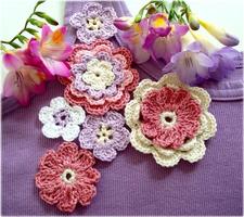 Crochet Flowers الملصق