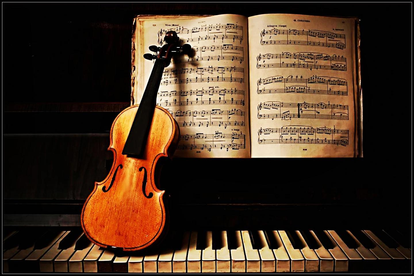 Слушать известные произведения. Скрипка и фортепиано. Классика и современность. Классические музыкальные инструменты. Скрипка и пианино.