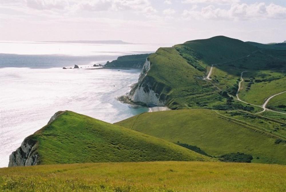 Дорсет Вирджиния. Rolling Hills. Cliffs of Dorset. Rolling Emerald Hill Ireland.