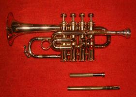 Trumpets Wallpapers - HD 스크린샷 2