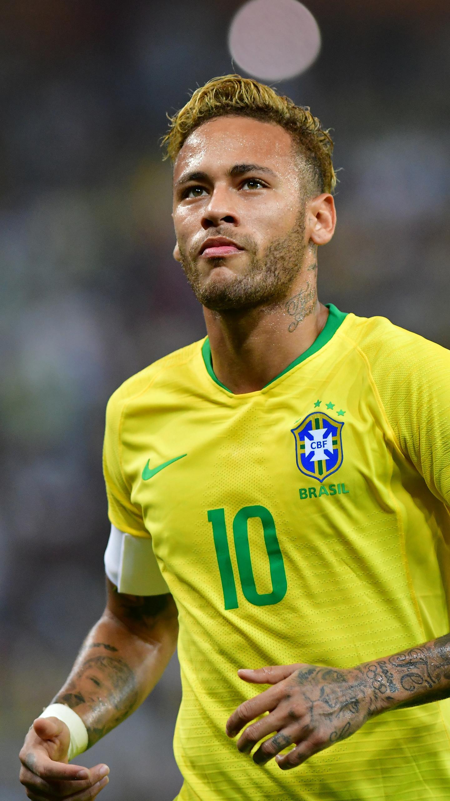 Tải xuống APK Neymar Wallpapers miễn phí và đơn giản, để trang trí cho chiếc điện thoại, máy tính bảng hay laptop của bạn với hình nền của siêu sao bóng đá người Brazil!