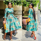 Tenue africaine أيقونة