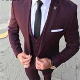 بدلات رجالية