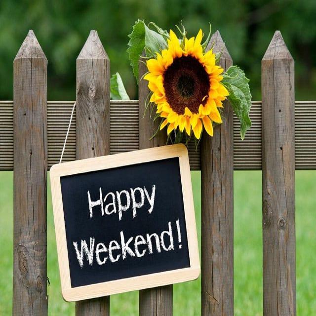 Weekend weekend we can. Открытки Happy weekend. The weekend открытка. Уикенд выходные. Счастливого уикенда картинки.