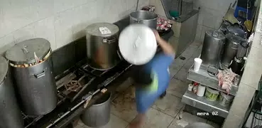 在下水道吃著火鍋唱著歌