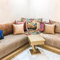 Adorable salon marocain - Moderne et traditionnel Affiche