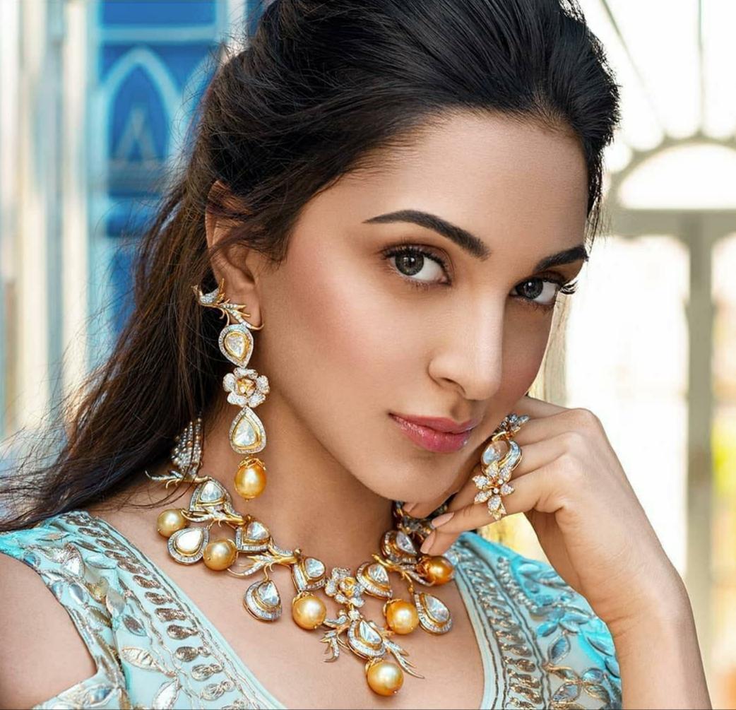 Kiara Advani HD Wallpapers APK for Android Download Kiara Advani HD Wallpapers APK for Android Download