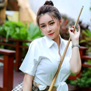 Beautiful Girls Wallpaper APK