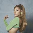 Ariana Grande Wallpaper 2024 aplikacja