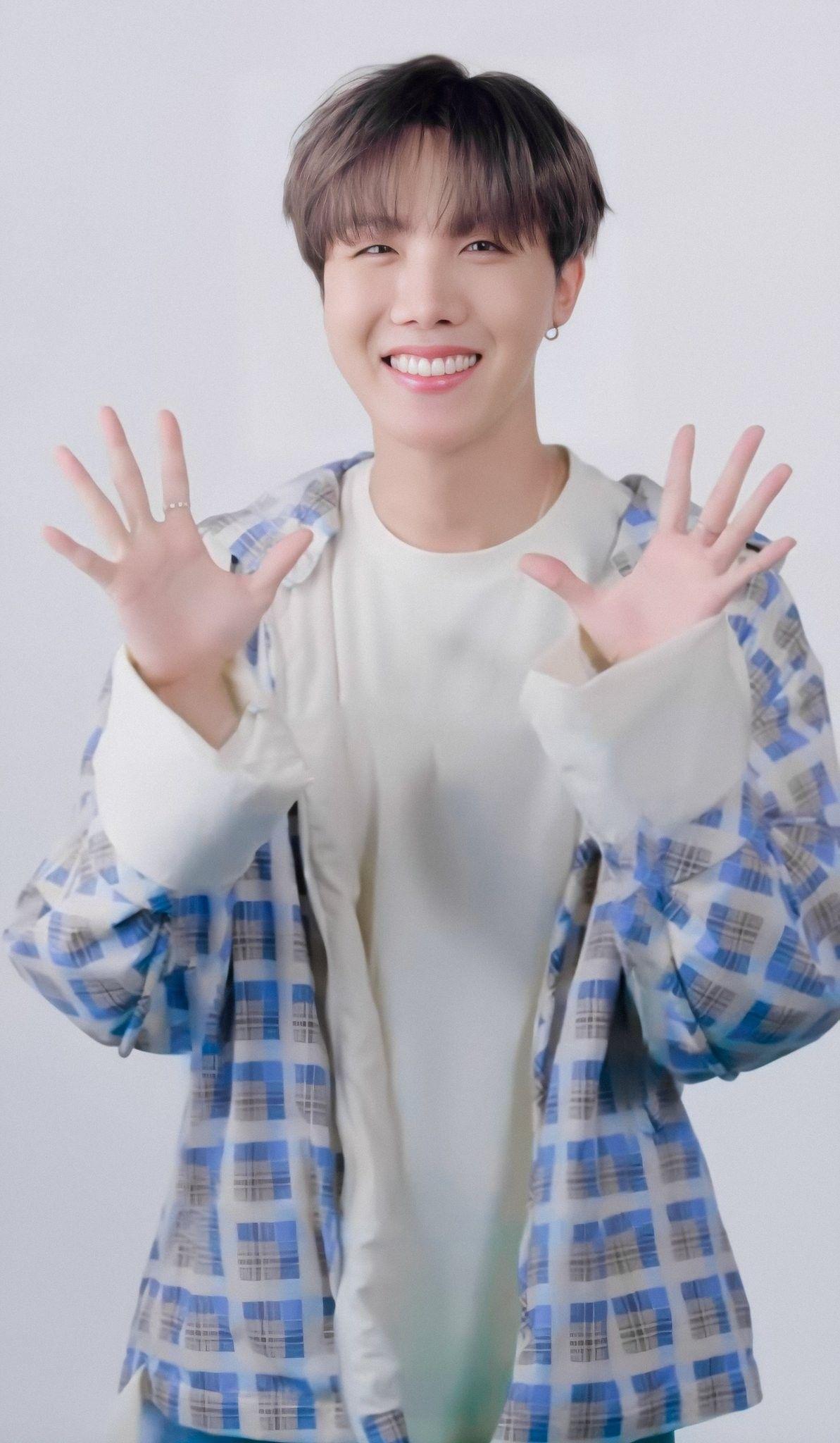 BTS Jhope Wallpaper 2021 4K HD APK (Android App) - Tải miễn phí BTS Jhope Wallpaper 2021 4K HD APK (Android App) - Tải miễn phí