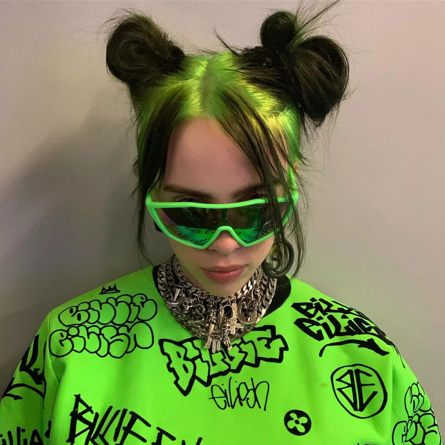 500 Billie Eilish Wallpaper Apk Fur Android Herunterladen