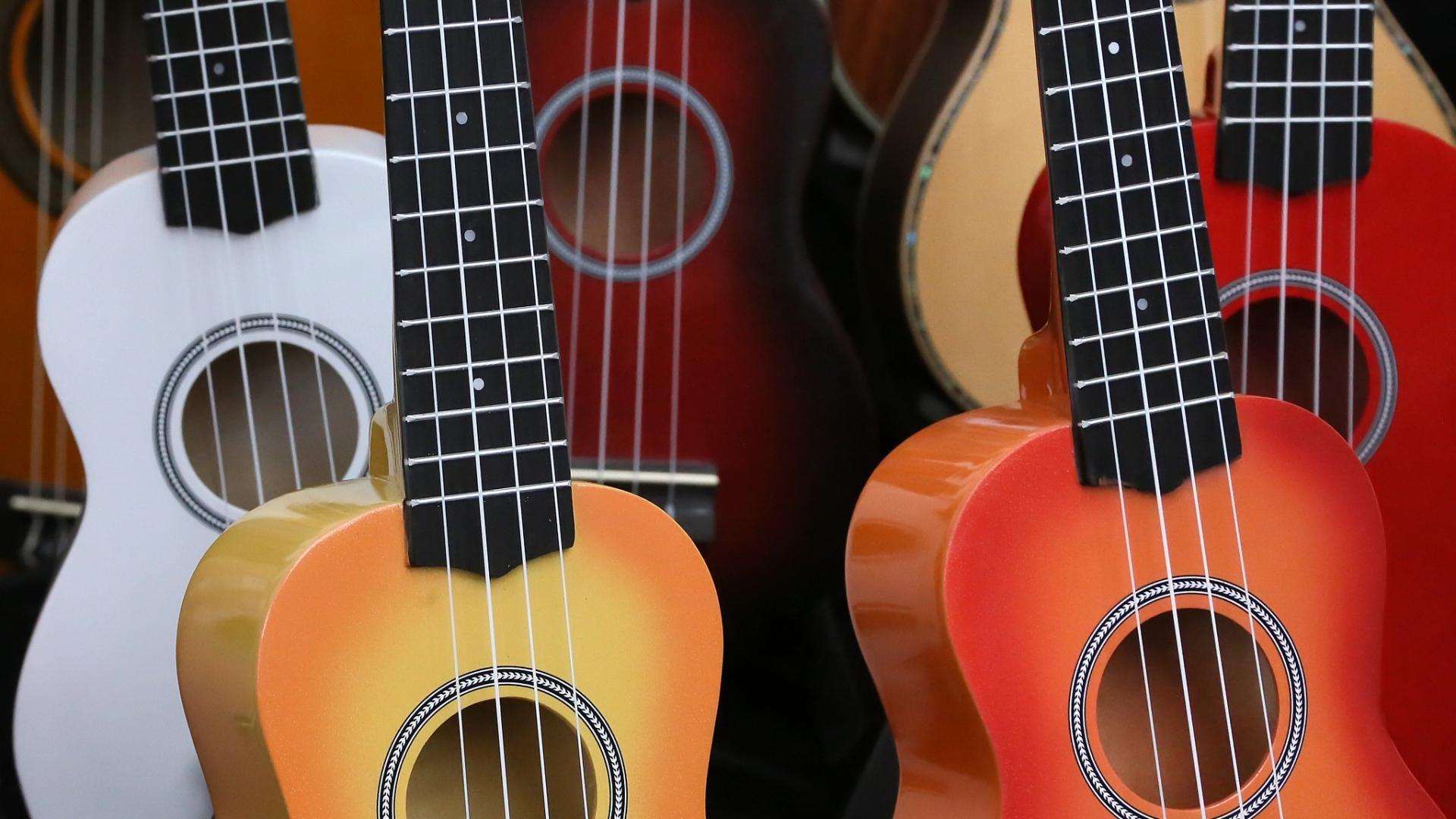 Gitara. Гитара. Классическая гитара. Современная гитара. Гютаро.