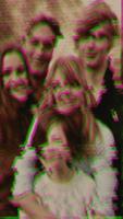 TV Series Dark Glitch Effect imagem de tela 1