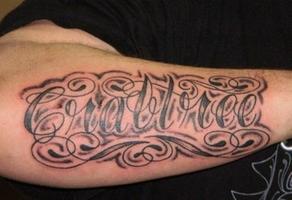 custom tattoo lettering 截图 1