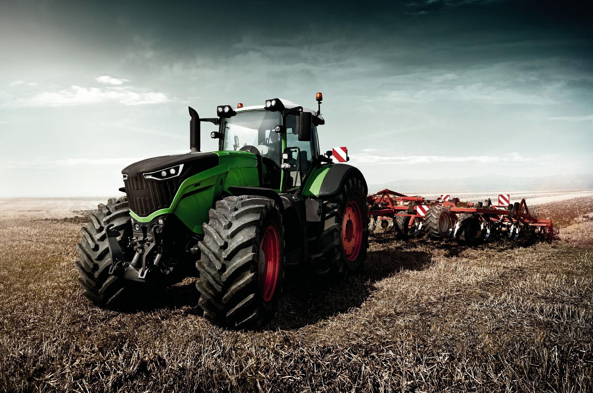 Лучшие в сх. Трактор Фендт 1000. Fendt 1050 Vario. Fendt 1000 Vario. Трактор Фендт в поле.