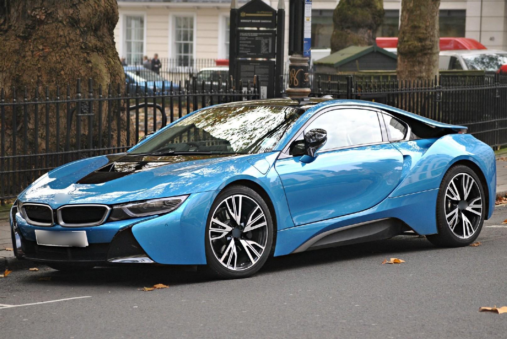 BMW r8 Рё i8