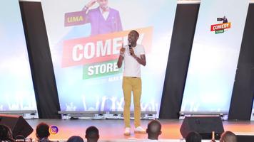برنامه‌نما Alex Muhangi Comedy Store Vide عکس از صفحه