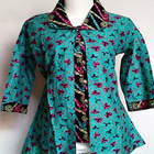 design of women's batik clothes أيقونة