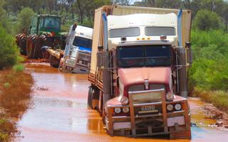 Game Mengemudi Truk Lumpur 3d screenshot 2
