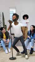 ‏"مساحة المرح": Childish Gambino الملصق