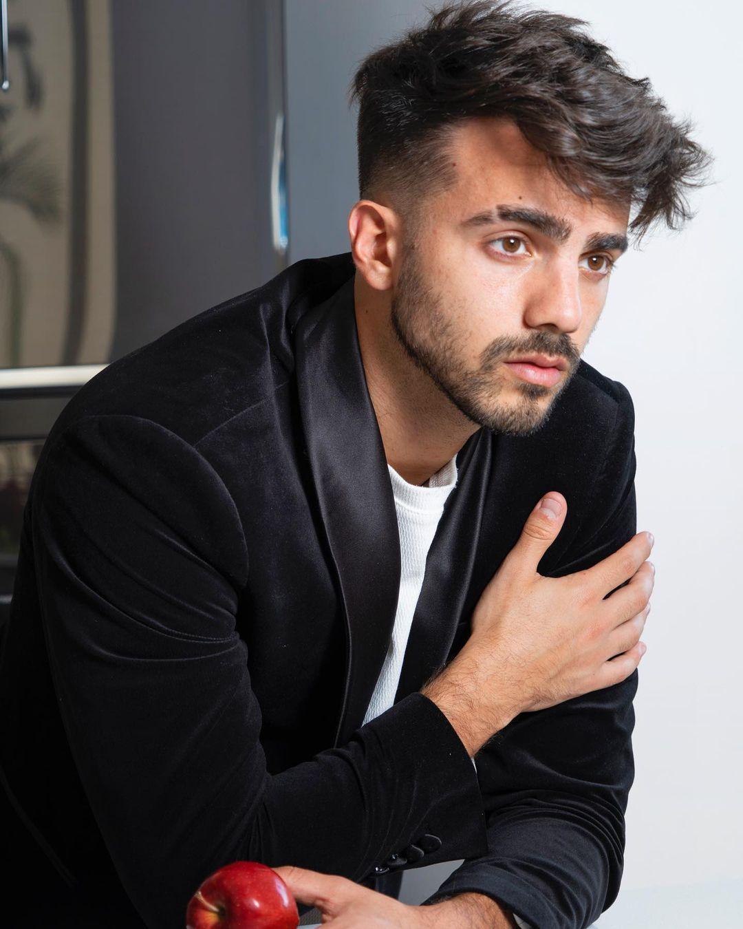 Fede Vigevani Wallpapers HD APK for Android Download