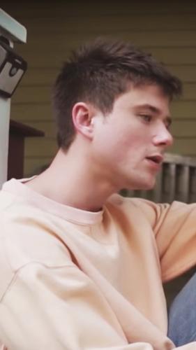 Let Me Down Slowly Alec Benjamin Music Video Song For Android