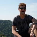 Rezendeevil music lyrics