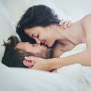 Romantic Kiss GIFs APK