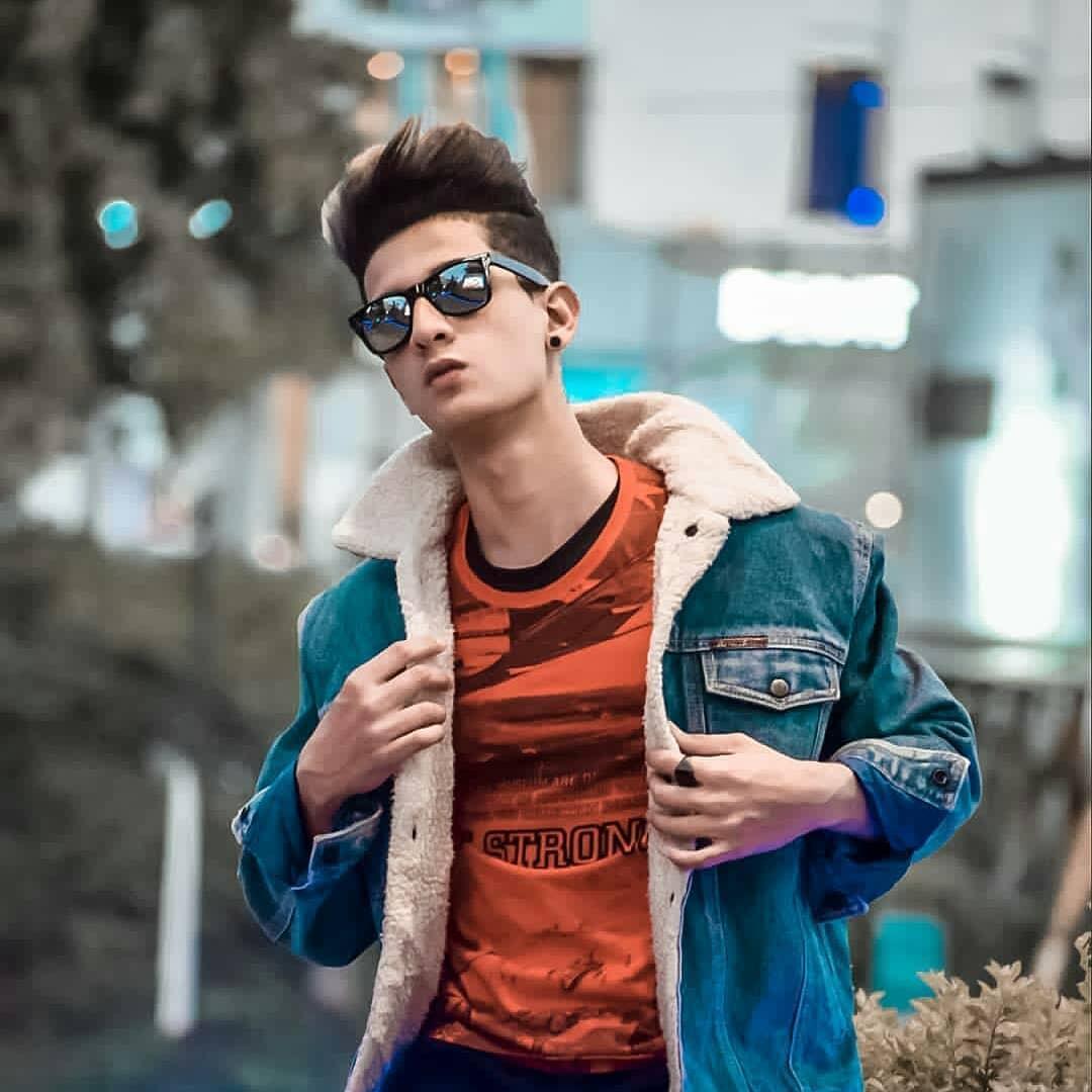 40 Boy poses ideas | boy poses, poses, photography poses for men