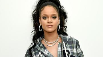 برنامه‌نما Rihanna Best Songs 2020 عکس از صفحه