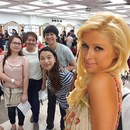 Selfie avec Paris Hilton APK