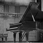 ikon Konser grand piano
