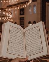 تلاوة القرآن الكريم بصوت هادئ ومريح قبل النوم Affiche