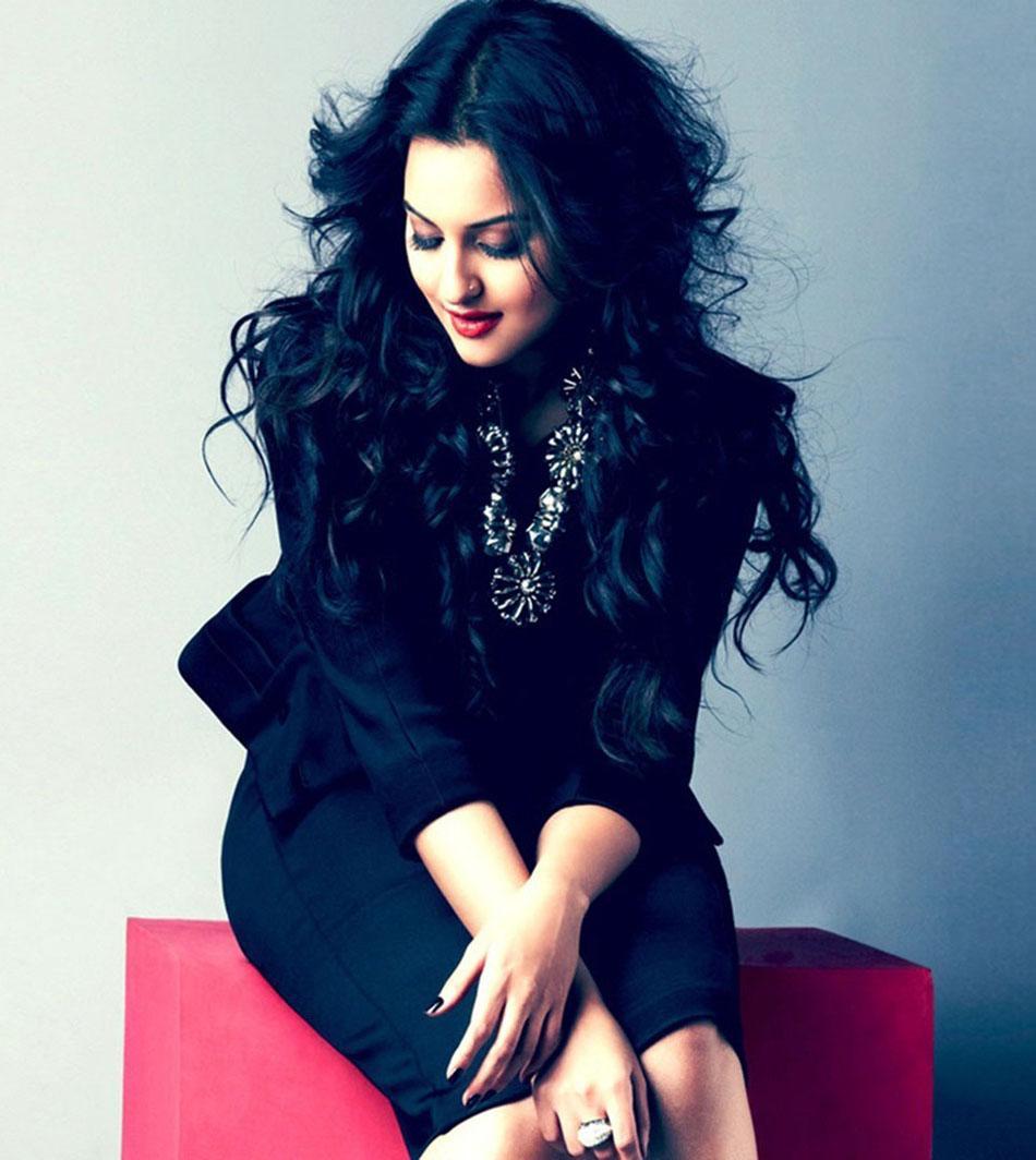 Sonakshi Sinha Wallpapers HD 2 APK for Android Download Sonakshi Sinha Wallpapers HD 2 APK for Android Download
