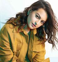 Sonakshi Sinha Wallpapers HD 2 screenshot 1