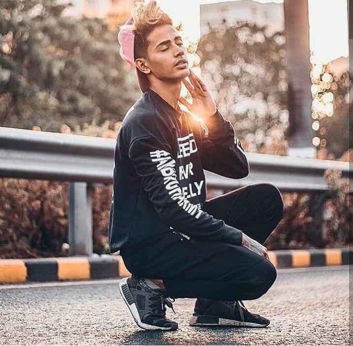 Featured image of post Dslr Photo Shoot Pose Boy New 2020 / #dslrposesforboy #photoshootposeboynew #boyphotographyposes #howtoposeforapicturewithaboy stylish photo pose for boy cool photo poses for guys male model poses for photograpy how to hi guys our new dslr poses photo.