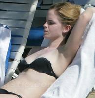 Emma Watson HOT Bikini Wallpaper capture d'écran 3