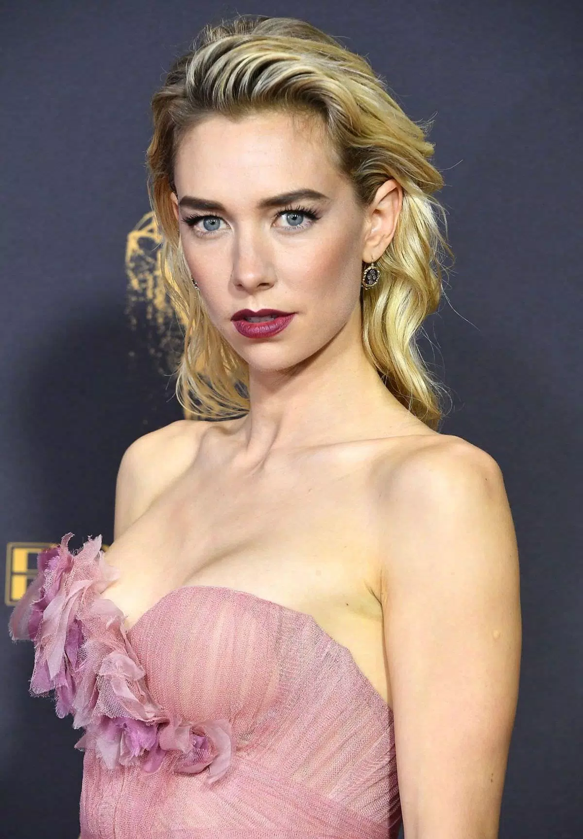 Vanessa Kirby Wallpaper HD APK for Android Download
