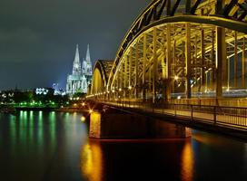 Cologne Wallpapers HD скриншот 1
