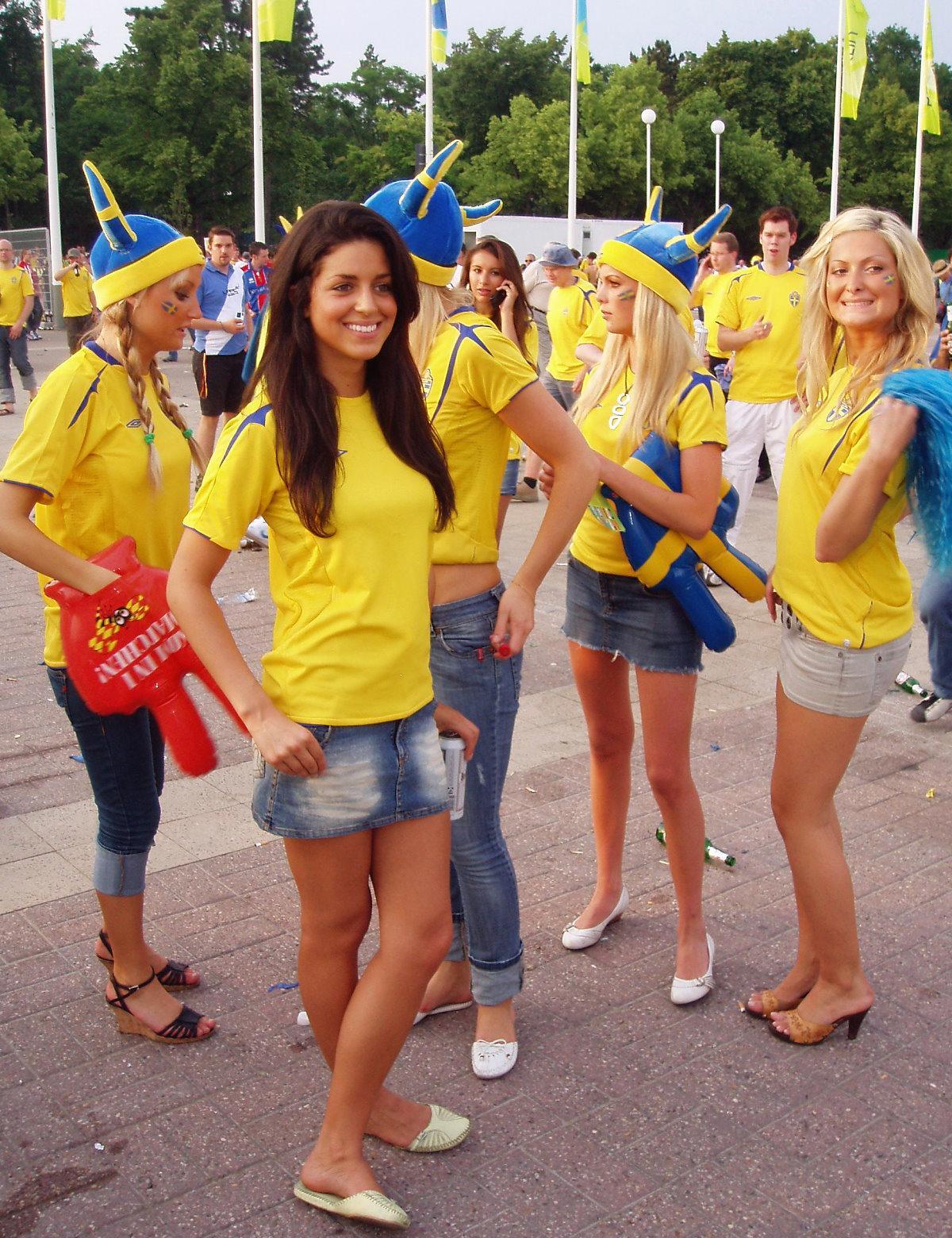 Sexy Hot Swedish Girl Wallpapers HD APK for Android Download