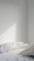 3 Schermata white screen wallpaper