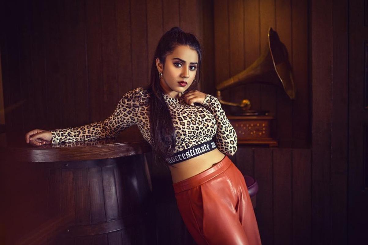 Roshni Walia HD Wallpapers for Android - APK Download