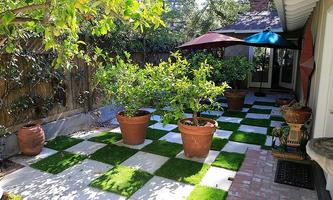 Small Garden Ideas 海報