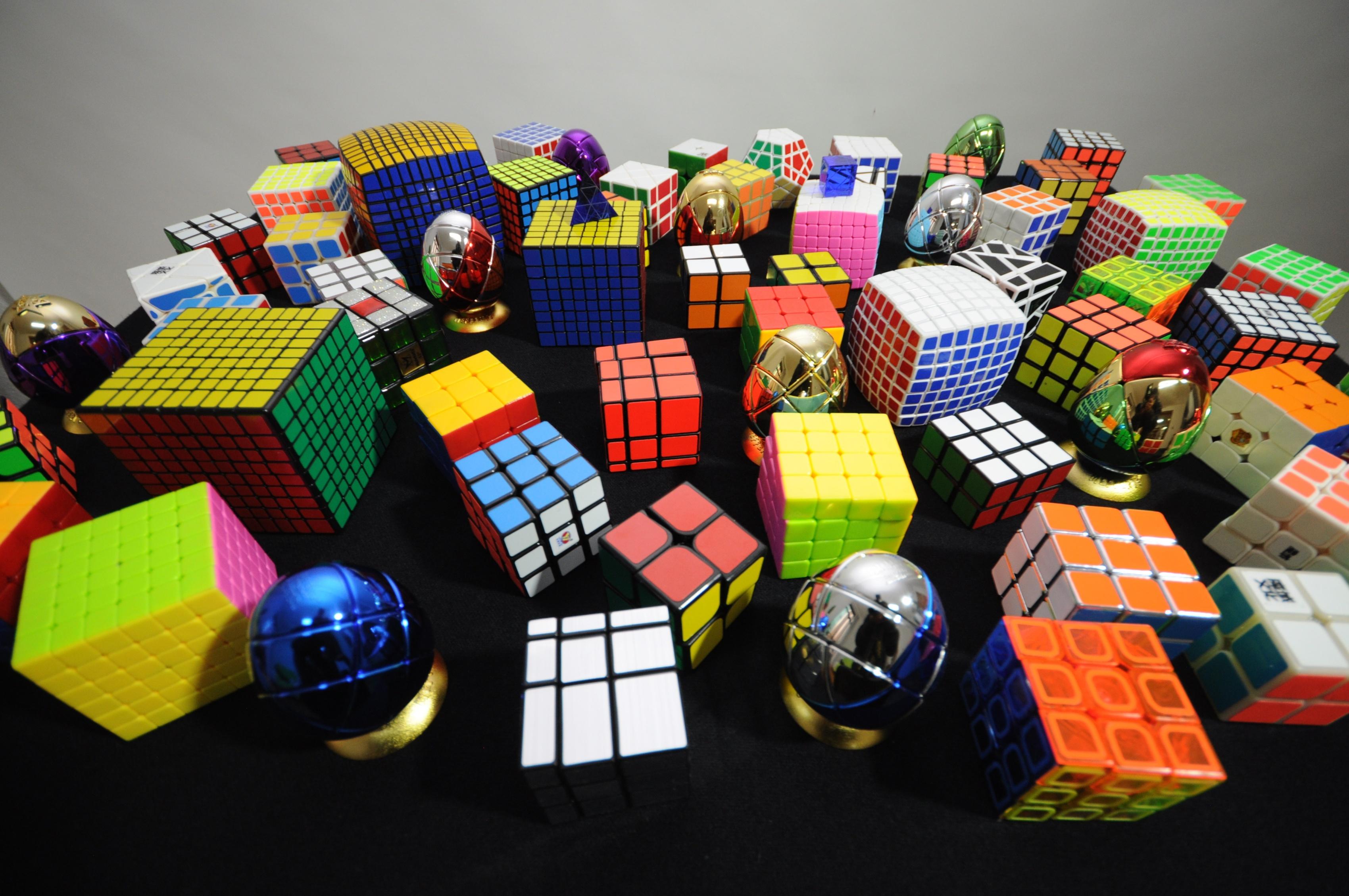 Creador del cubo de rubik