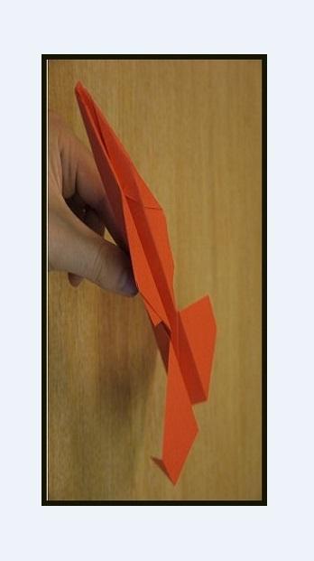 飛ぶ 飛行機 紙 メートル 100 紙飛行機の折り方まとめ！簡単でよく飛ぶ作り方を厳選！