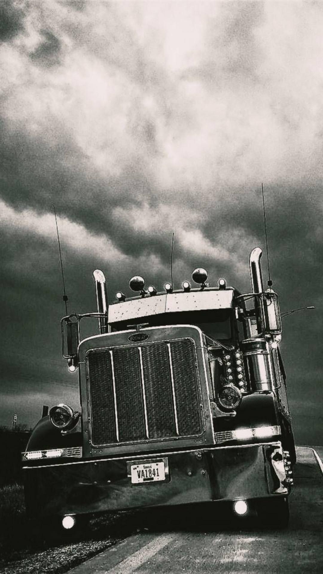 Грузовик Peterbilt 379
