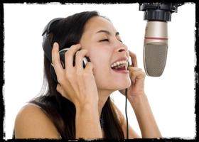 Aprenda a cantar como um ótimo profissional Cartaz