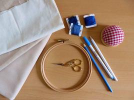 برنامه‌نما Learn to embroider cross stitch. Embroidery online عکس از صفحه